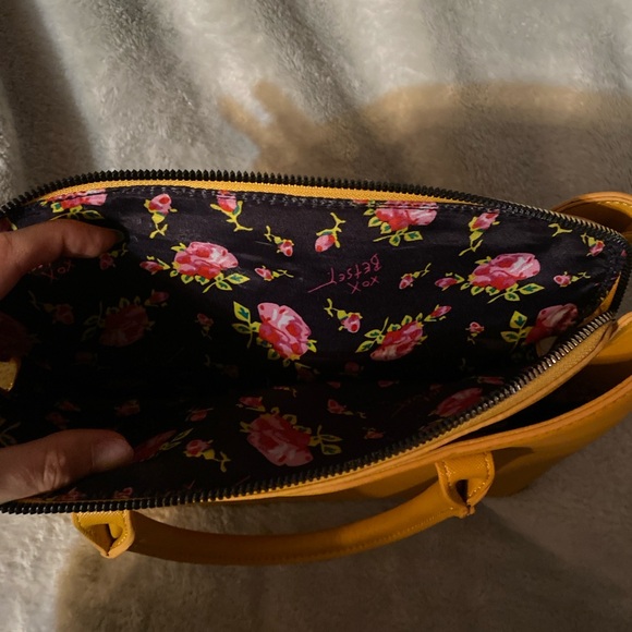 Betsey Johnson Yellow Handbag with Bow - Picture 3 of 4